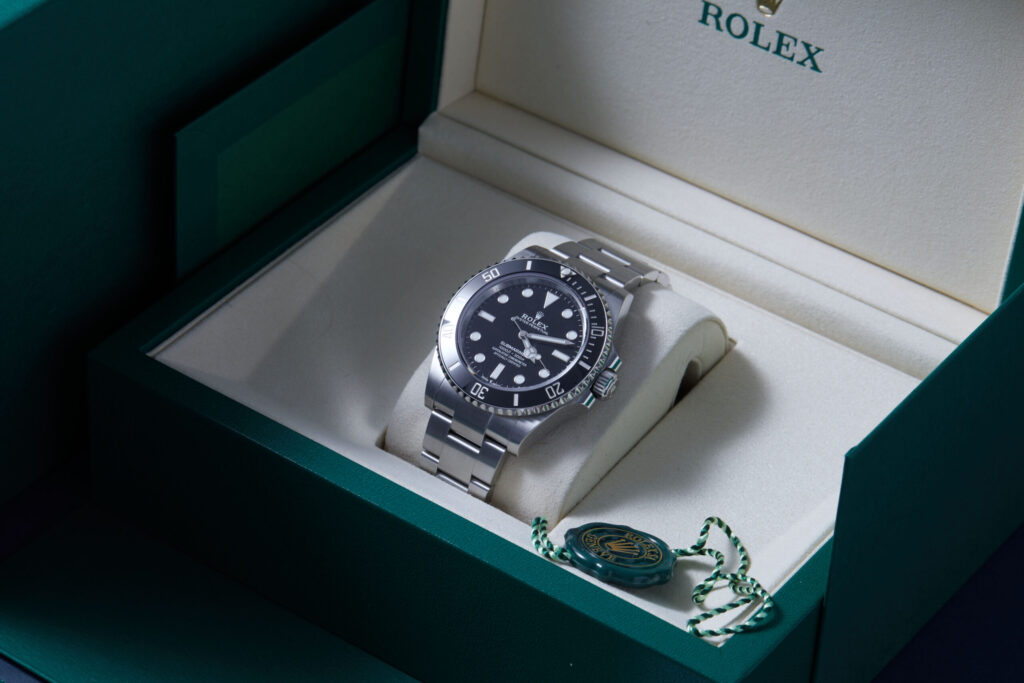 Rolex Submariner Non-Date 124060 - image 4