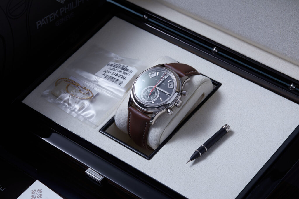 Patek Philippe Annual Calendar Chrono 5960/01G-001 - image 4