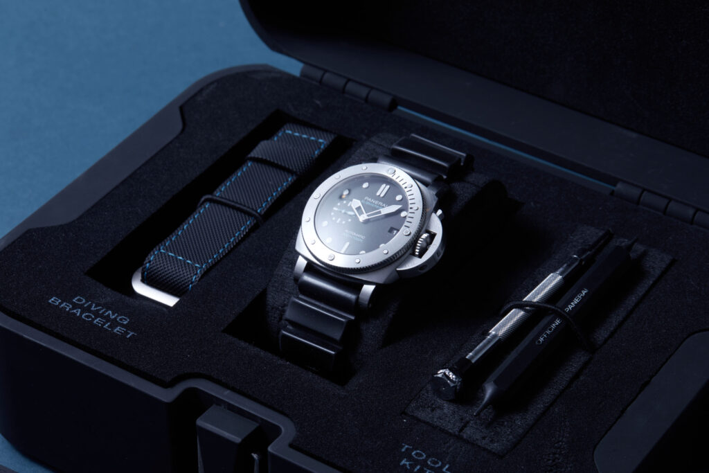 Panerai Submersible PAM00973 - image 4
