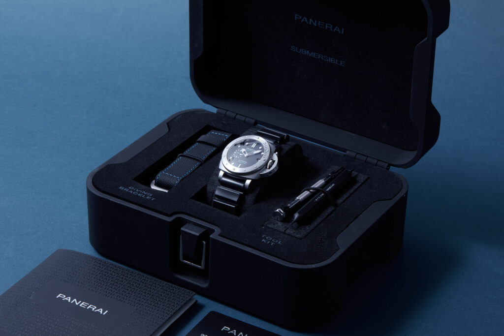 Panerai Submersible PAM00973 - image 5