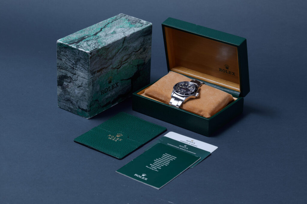 Rolex Submariner Date 1680 - image 4