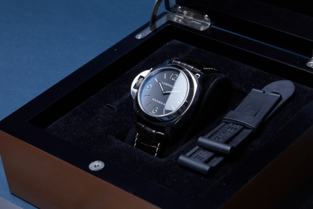 Panerai Luminor Base PAM00219 - image 4