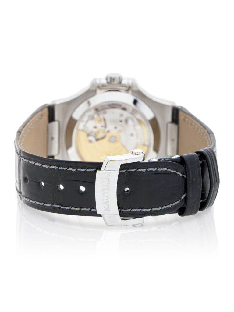 Patek Philippe Nautilus 5726A-001 - image 3