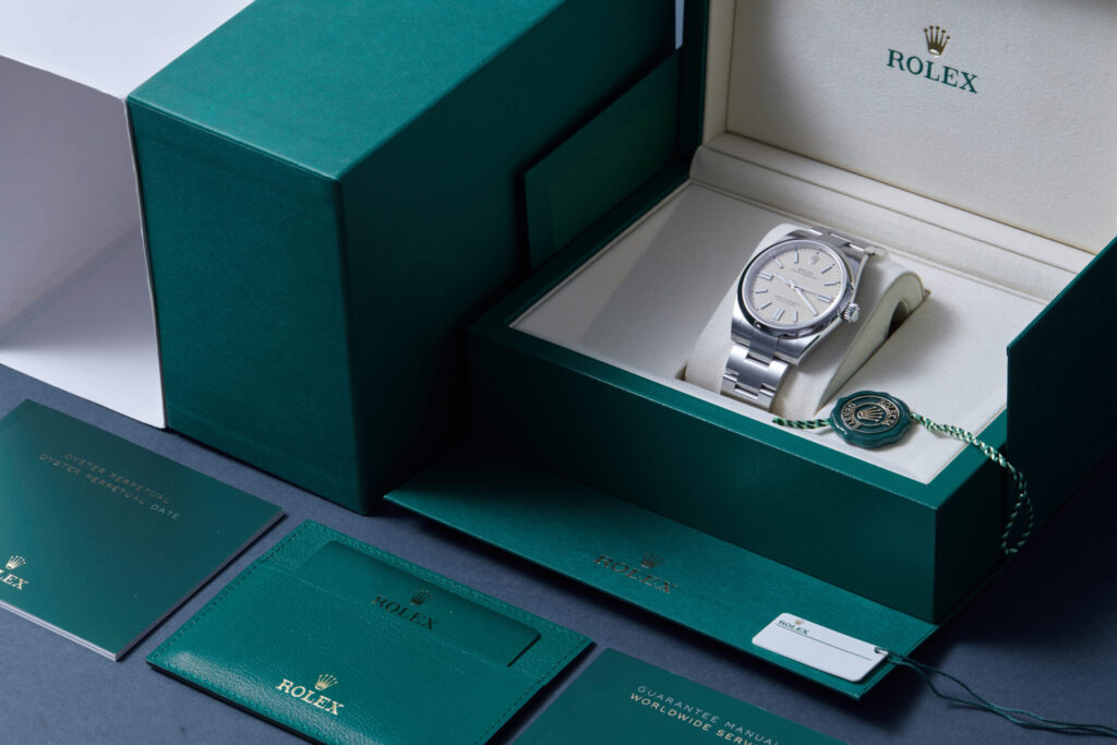Rolex Oyster Perpetual 41 134300 - image 5