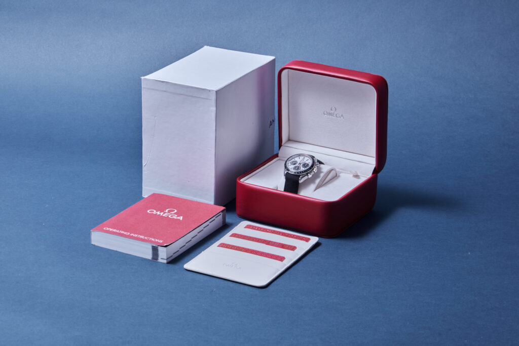 Omega Speedmaster Date 323.32.40.40.04.001 - image 6