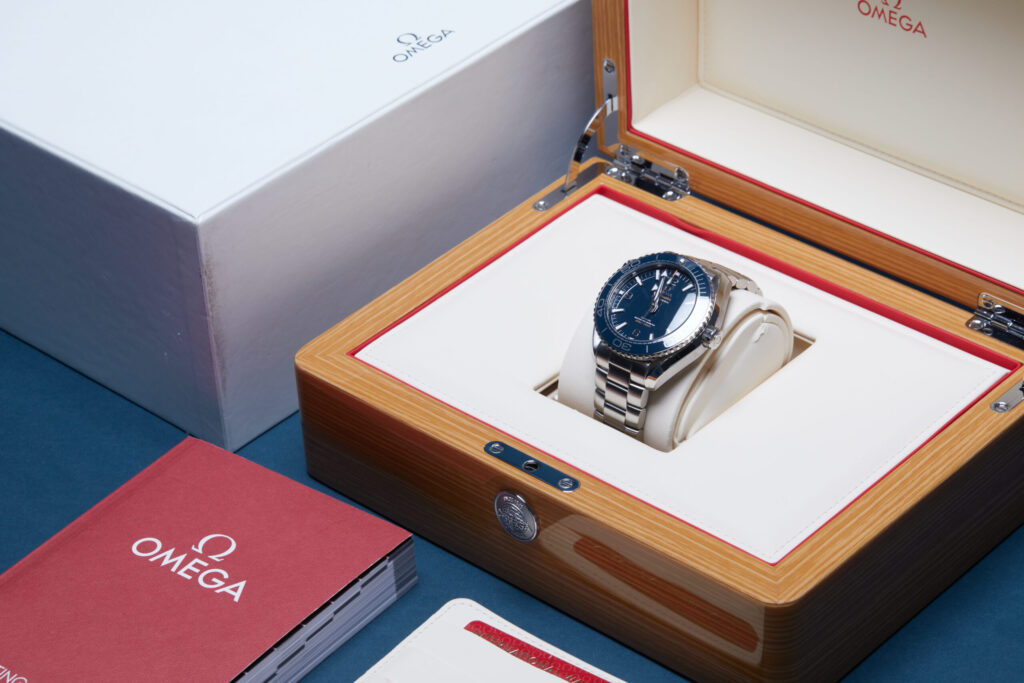 Omega Seamaster Planet Ocean 600M 215.30.44.21.03.001 - image 5