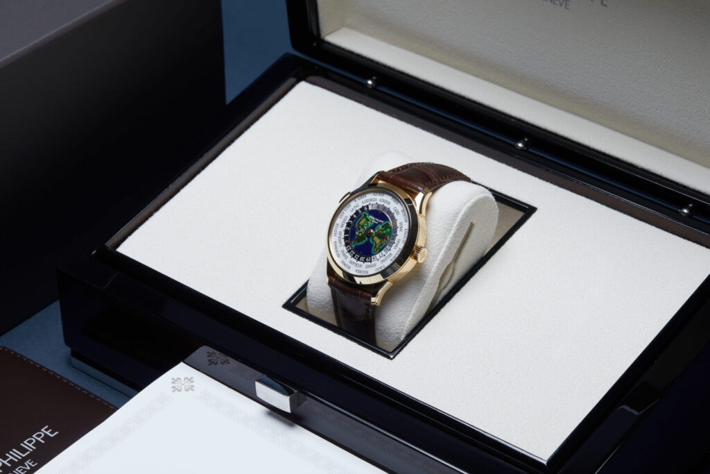 Patek Philippe World Time 5231J-001 - image 4