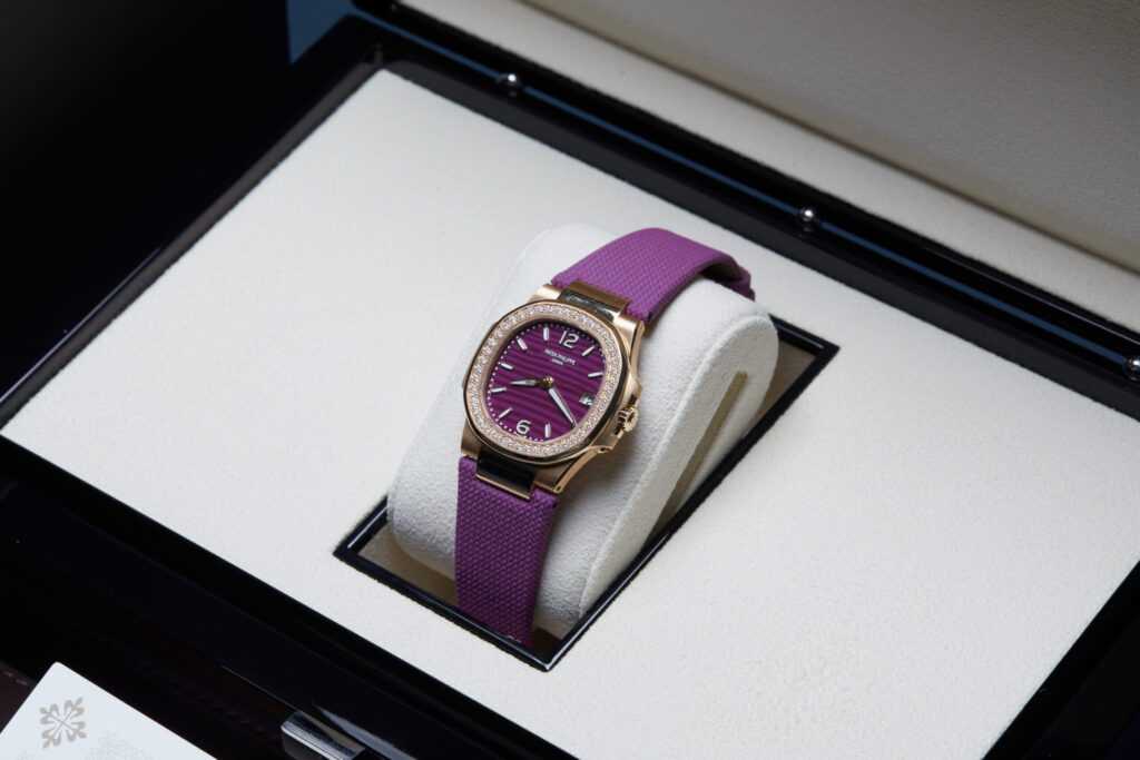 Patek Philippe Nautilus 7010R-013 - image 4