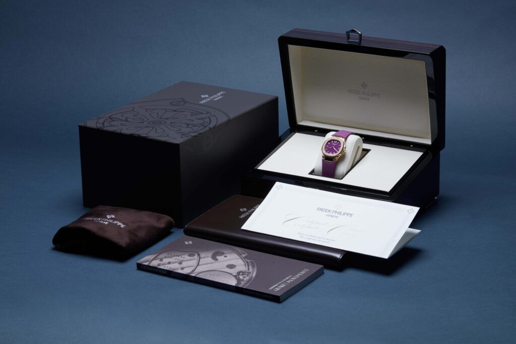 Patek Philippe Nautilus 7010R-013 - image 6