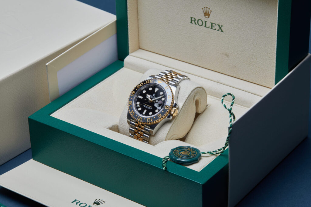Rolex GMT-Master II 126713GRNR - image 4