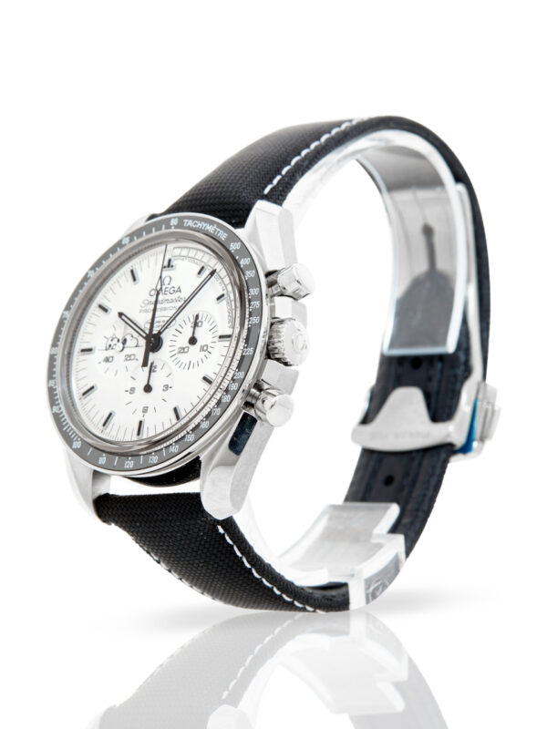 Omega Speedmaster Snoopy 311.32.42.30.04.003