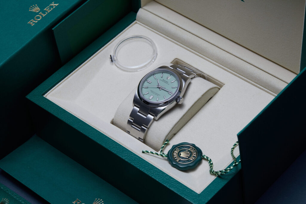 Rolex Oyster Perpetual 36 126000 - image 4