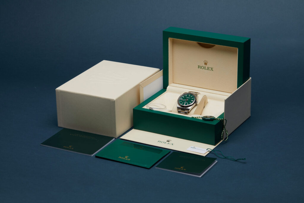 Rolex Oyster Perpetual 41 124300 - image 6